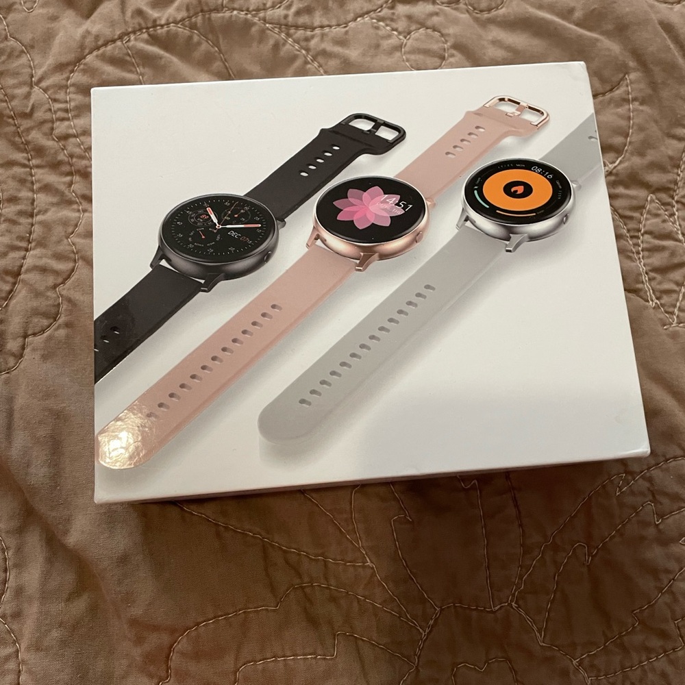New in box smart watch. Unisex.